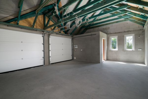 Cost of Garage Floor Concrete Repair in Modesto