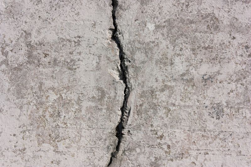 Concrete Fissure Repair